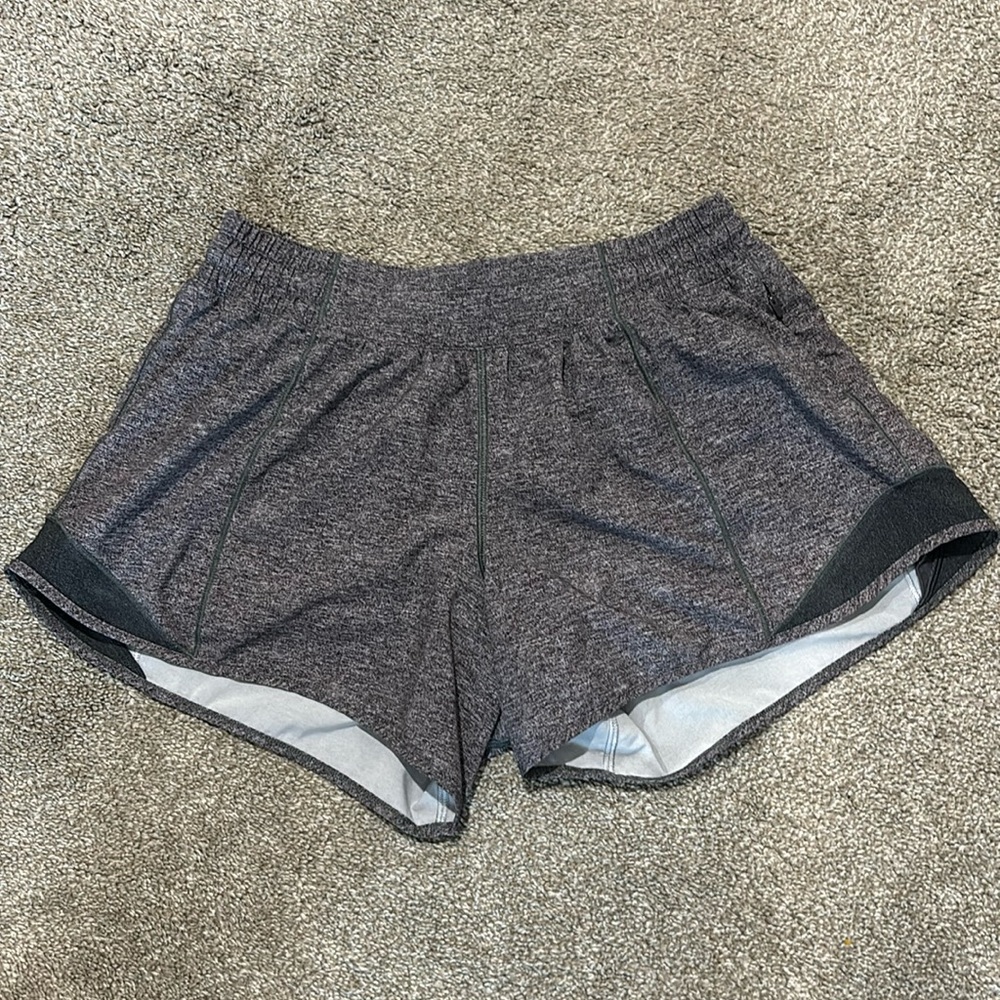 Lululemon hotty hot short 4 in